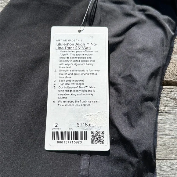 Lululemon Align No-Line Pant 25" Satin size 12 Black NWT - Picture 2 of 5